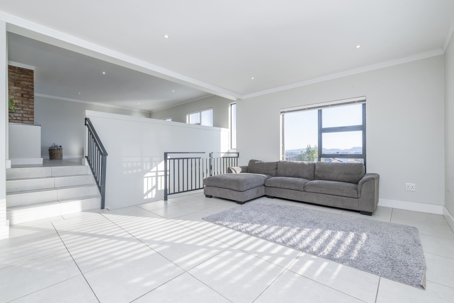 3 Bedroom Property for Sale in Protea Heights Western Cape